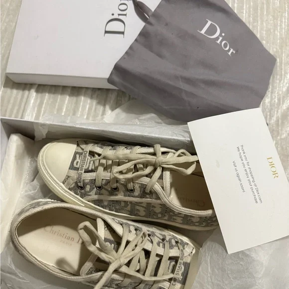 Beautiful Dior Walk n Dior Sneakers - Picture 2 of 9